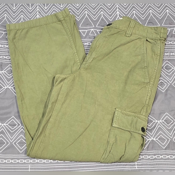 Madewell Pants - Madewell Low Slung Straight Leg Cargo Pants Size 26